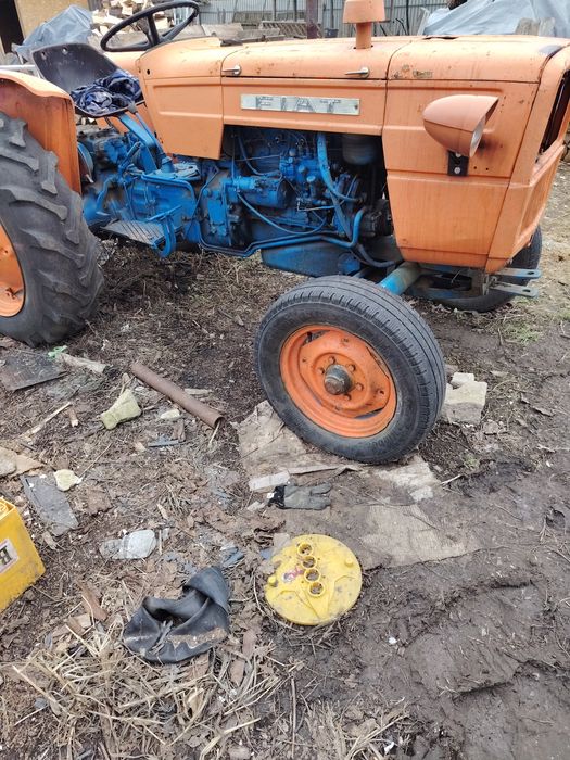 Vând tractor Fiat 415