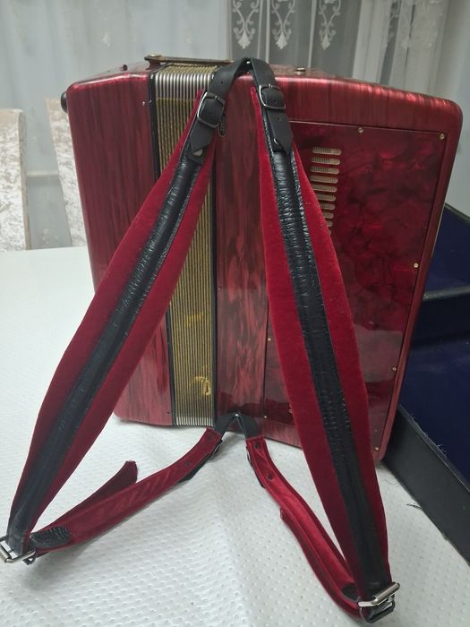 Продается Баян,в отличным состаянийй