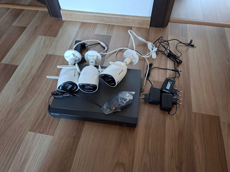 Sistem supraveghere video Hikvision