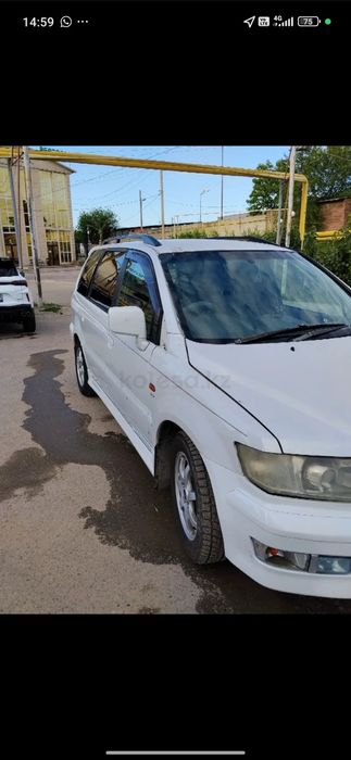 Mitsubishi chariot