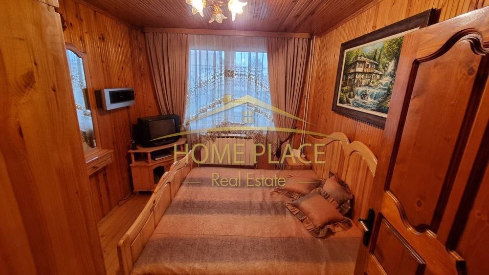 Дава се под наем Къща в Варна, Бриз - 160 кв.м за 1938 € - Снимка #3