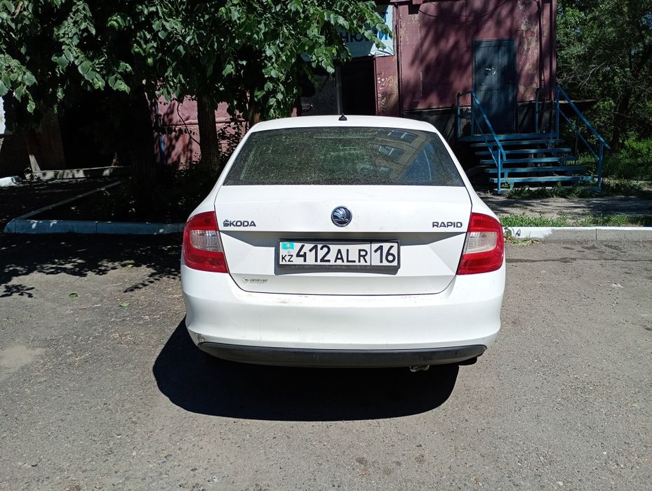 Продам Шкода рапид 2015г