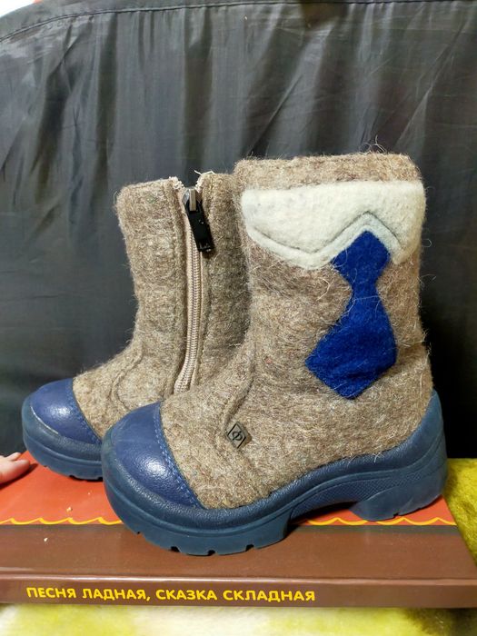 Продам детские валенки