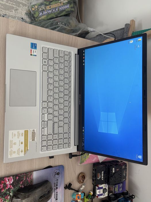 Продам ноутбук Asus vivo book