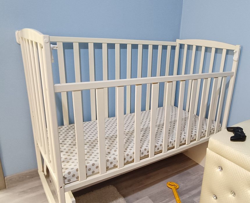 Продам детскую кроватку