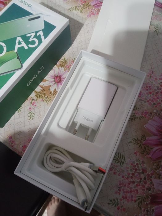 Оппо А 31 с коробкой
