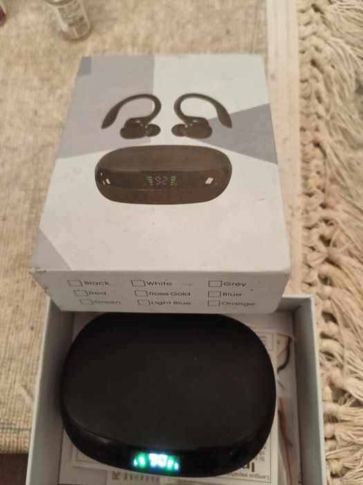 Продам наушники беспроводные