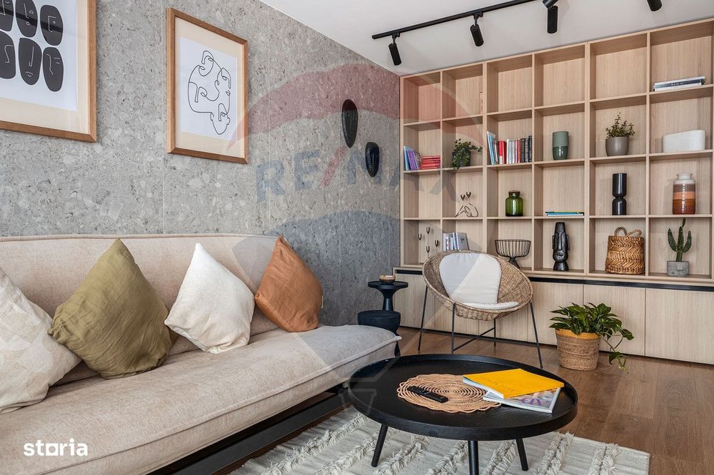 Apartament cu 3 camere de închiriat Pietonala Coresi