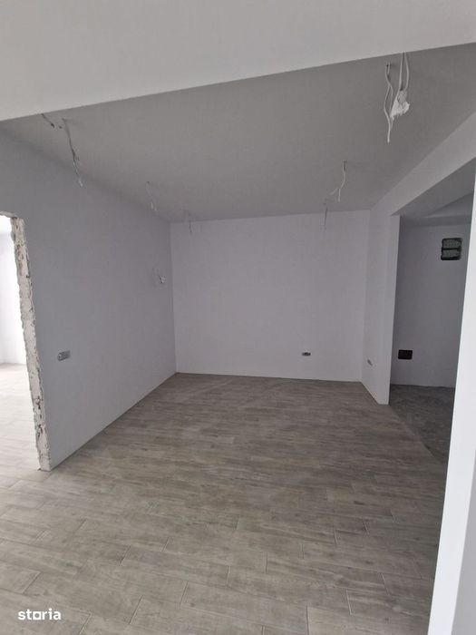 Azimut-2 camere-70 mp-Etaj intermediar-Bloc intabulat