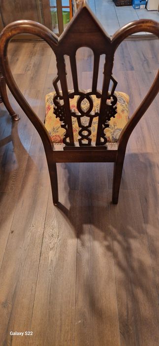 Vind masă ovală cu șase scaune