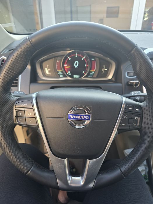 VOLVO XC60 2013 — imagine 3