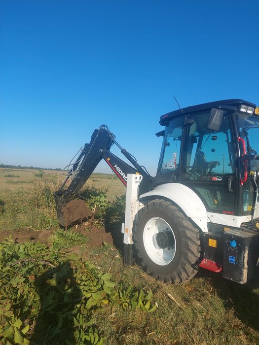 Închiriez buldoexcavator