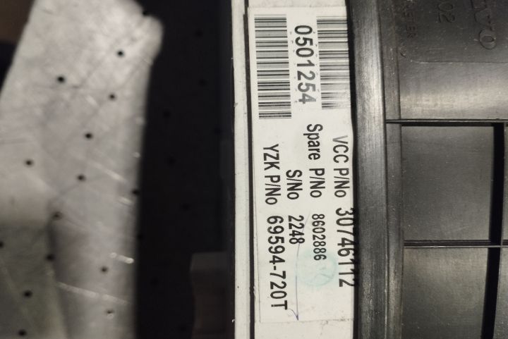 Ceasuri bord 8673802 Volvo S60 prima generatie (facelift)