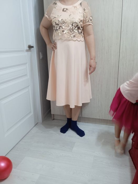 Продам платья все 50 размера