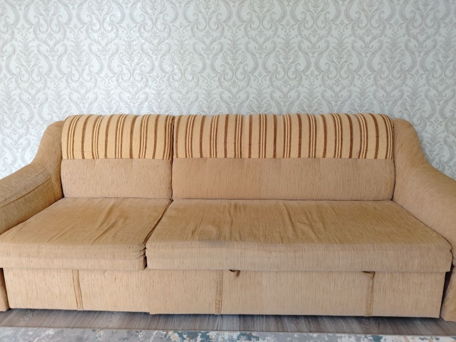 Продам кресло и диван б/у.