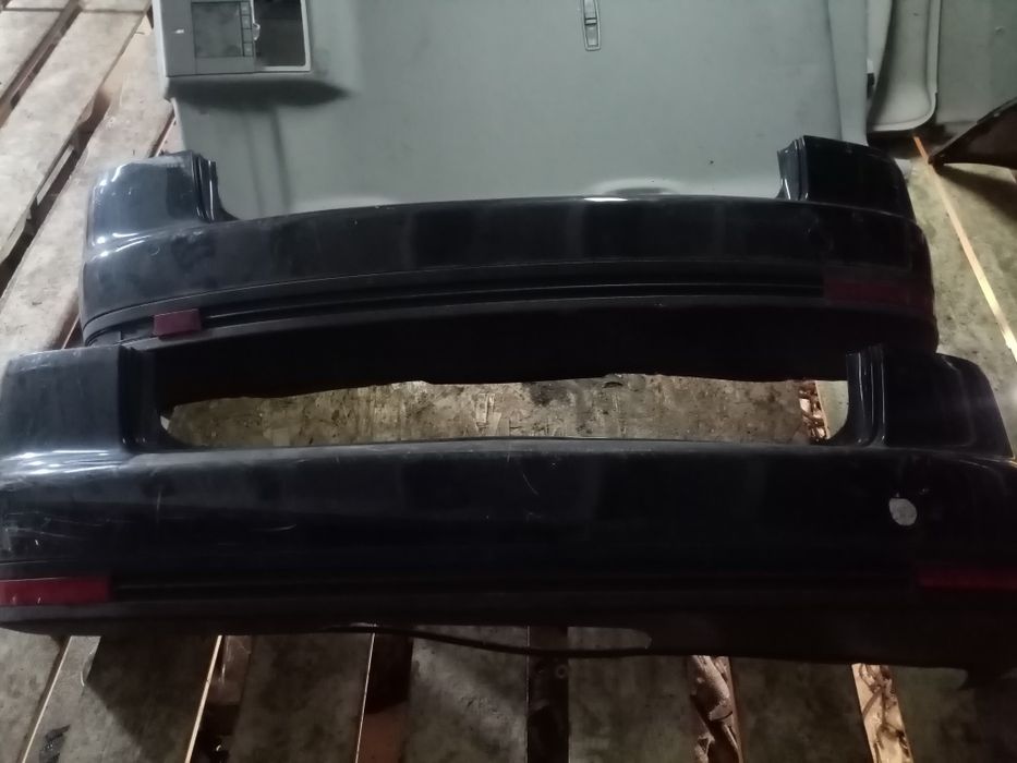 Бампер задний на Фольксваген Тоуран из Германии