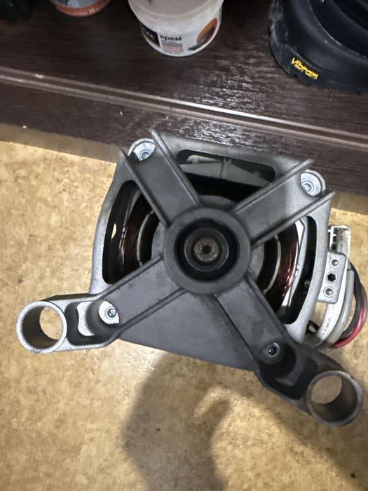 Двигатель от стиральной машины