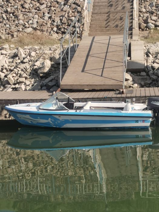 Vand barca cu motor 25 cai