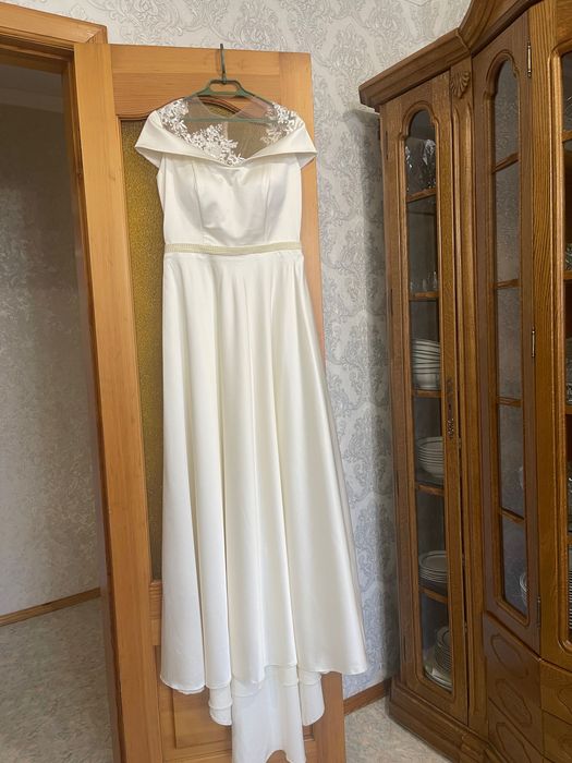 Продам свадебное платье