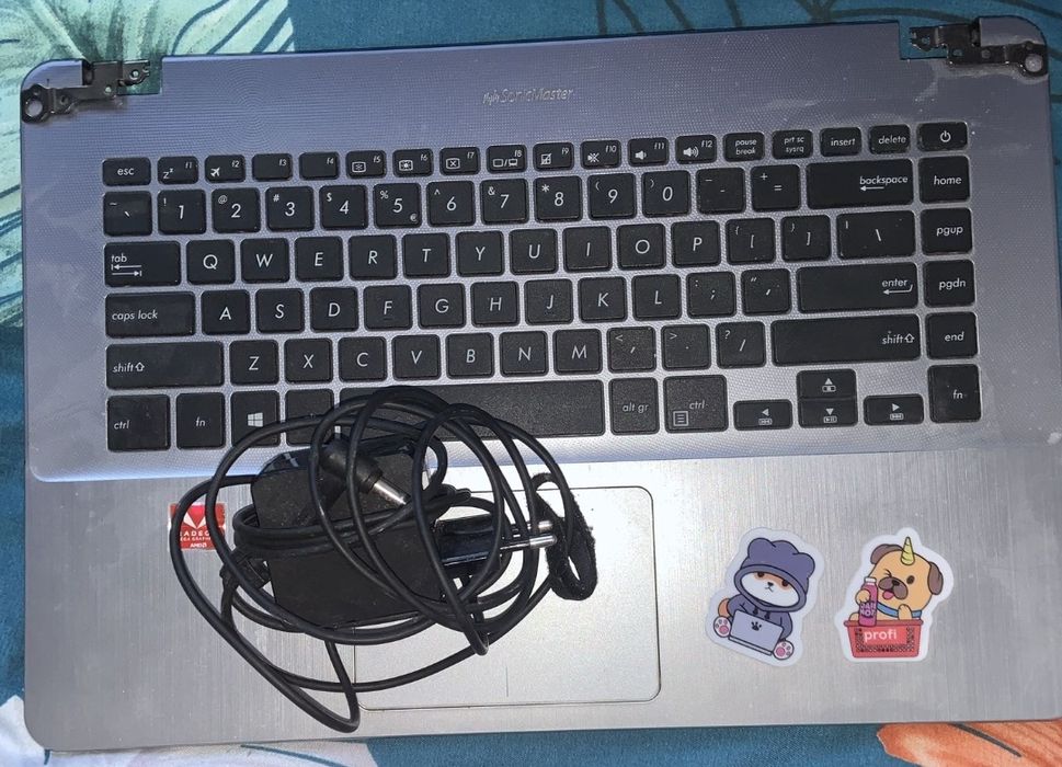 Vand laptop office/gaming URGENT!!