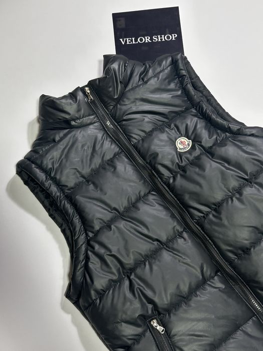 безрукавка Moncler