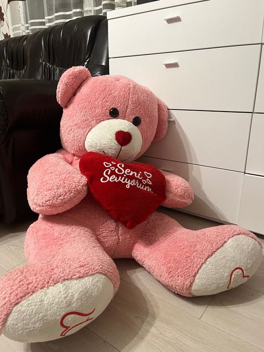 Голямо плюшено мече