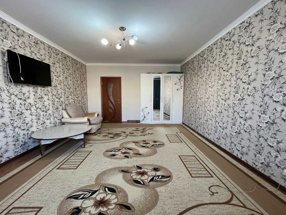 2 комнатная 77 кв метров, 2011 года постройки