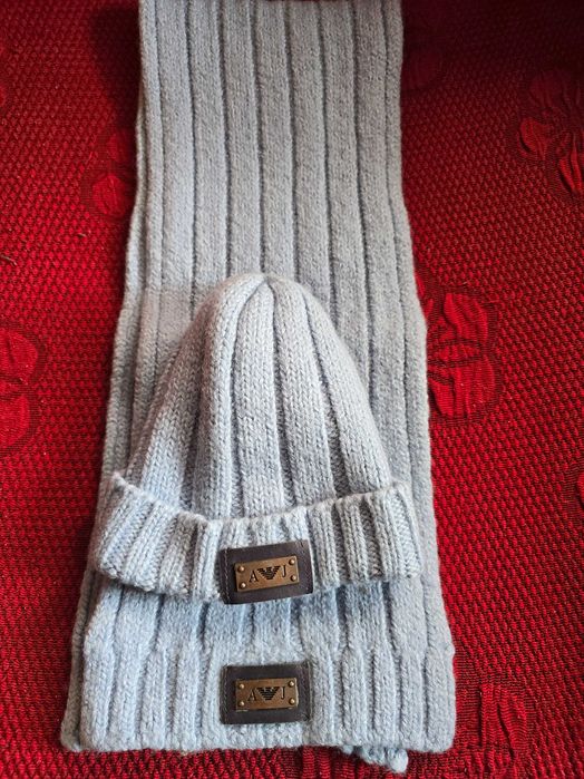 Маркови Шапка и Шал за бебе ARMANI