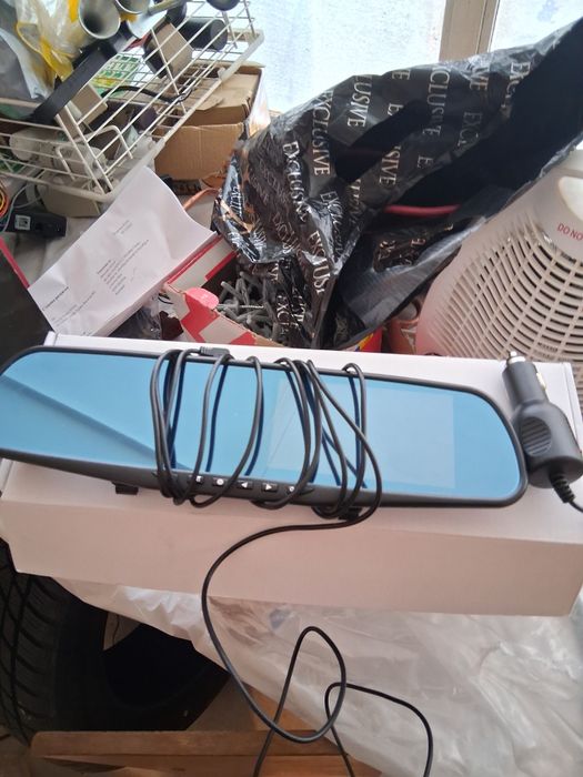 Смарт огледало за лек автомобил