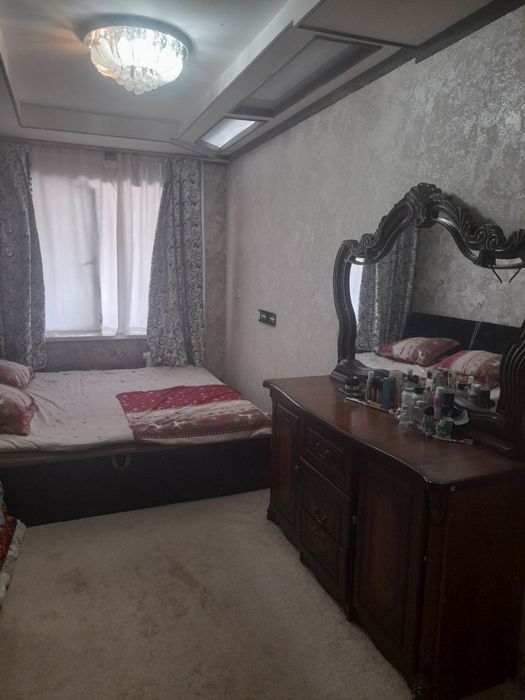 Без Маклера! Чиланзар 8 кирпич 2х комнатный срочно СДАЮ