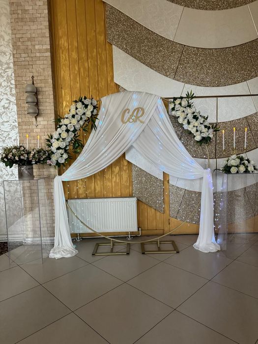 Aranjamente florale si suporti