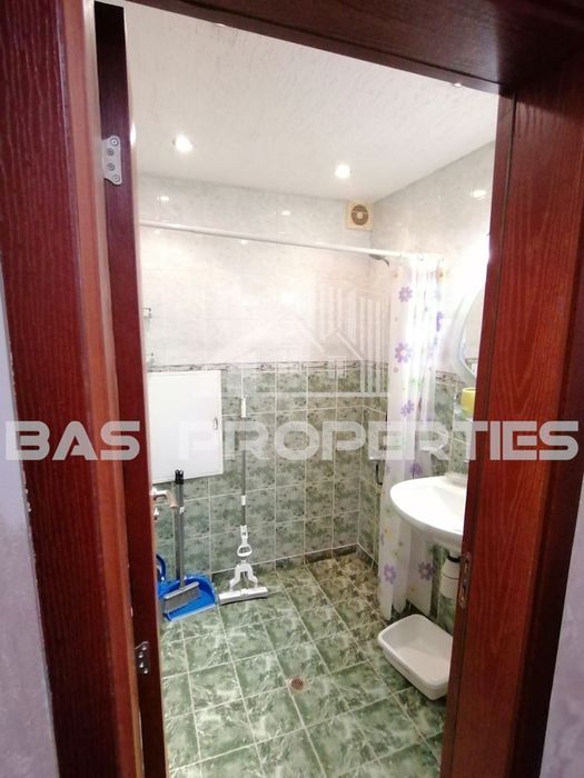 Дава се под наем Тристаен апартамент в София, Център - 100 кв.м за 897.6 € - Снимка #9