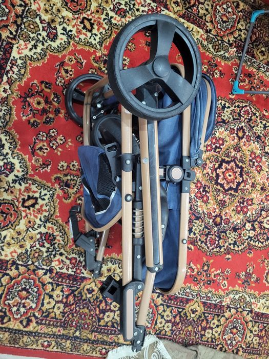 Продам коляску б/у