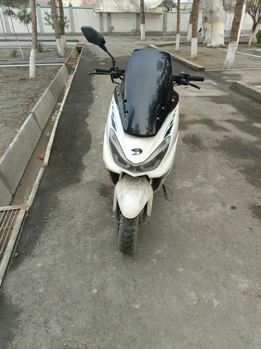 Benzili sukutir motori yaxshi 100 ga  3 ta 3.5