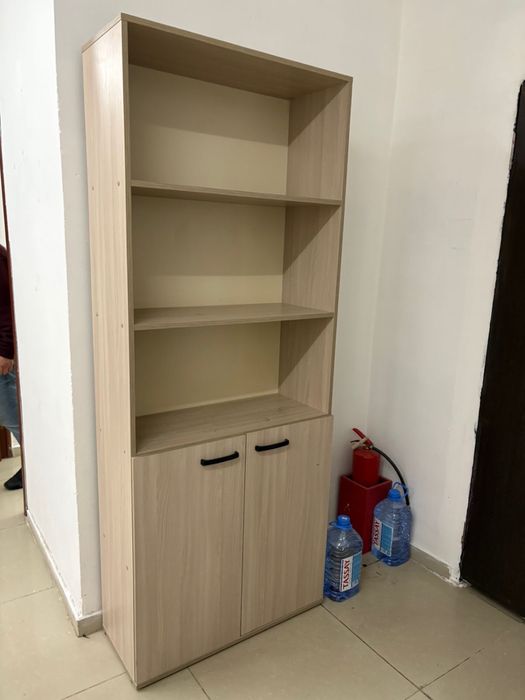 Офисные столы стулья