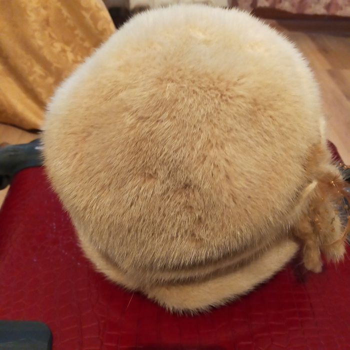 Продам норковую шапку