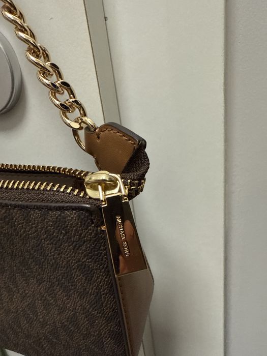 Оригинална чанта Michael kors