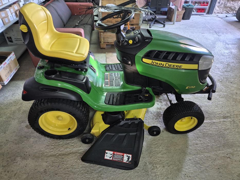 John Deere 25 CP Tractoras gazon de tuns iarba Import USA