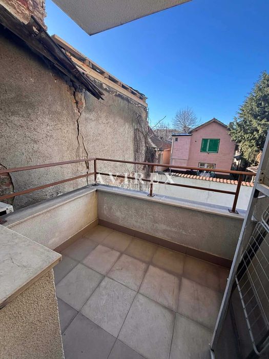 Дава се под наем Едностаен апартамент в Пловдив, Кючук Париж - 40 кв.м за 204 € - Снимка #2