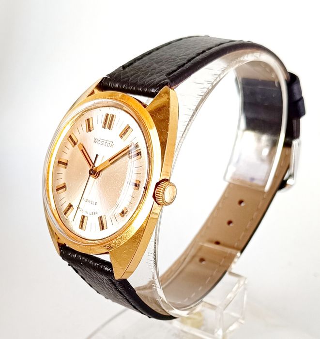 Wostok Восток - позлатен мъжки часовник с ръчно навиване