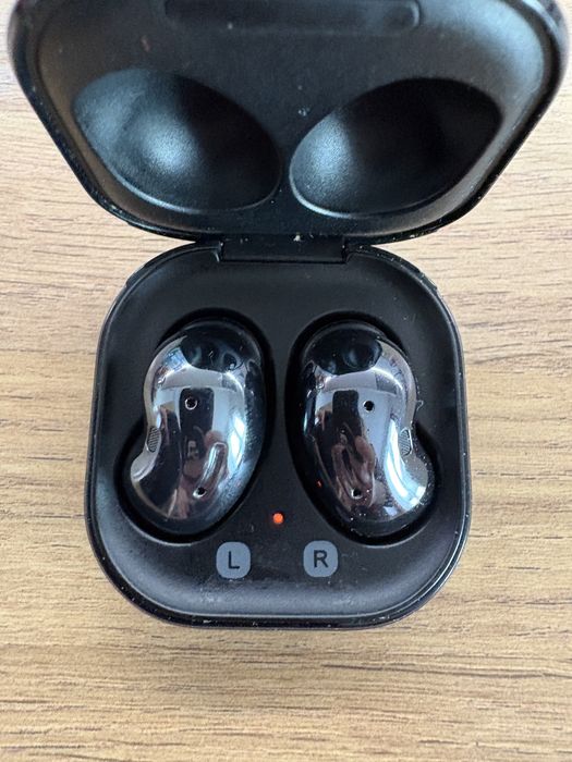 Casti bluetooth Samsung Galaxy Buds Live