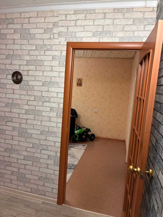 Продам 7 мкр на 1 этаже НЕ УГЛОВАЯ