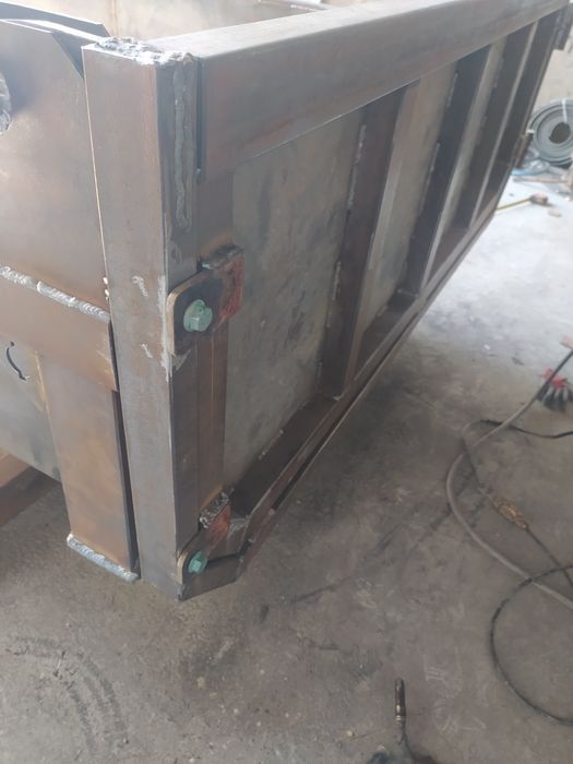 Isuzu samosval kuzuf sotiladi . Va yasab ham beramiz xoxlagan razmerda