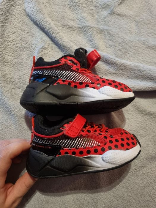 Teneşi puma fetite