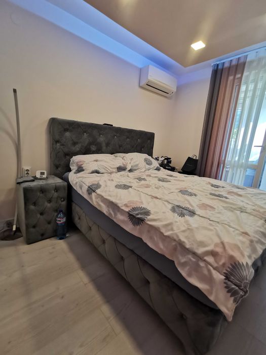 Луксозна Тапицирана спалня