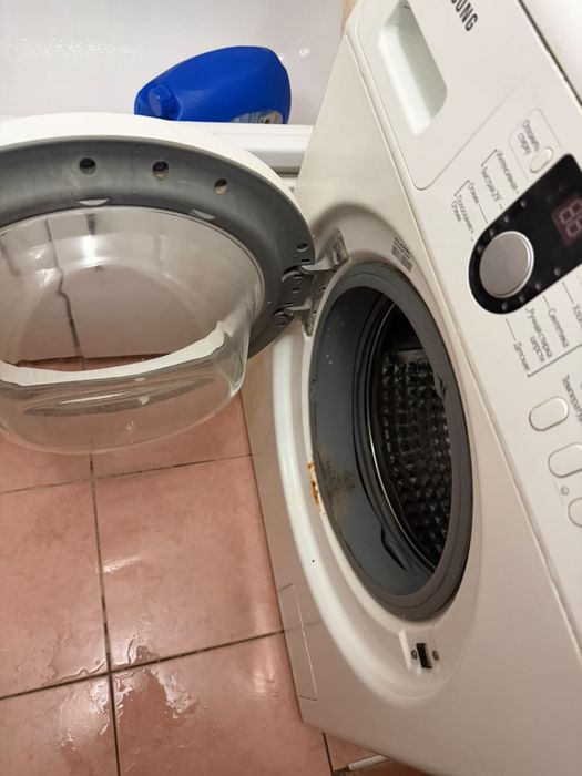Продам стиральную машинку