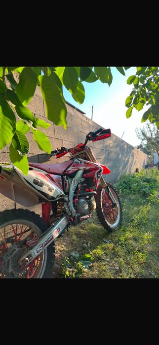 Se vinde crf450r din 2008