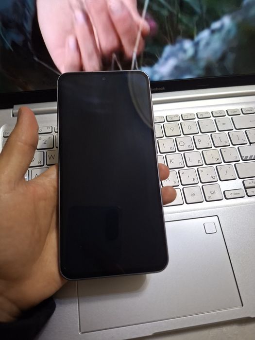 Продаю Samsung galaxy A56 8/256