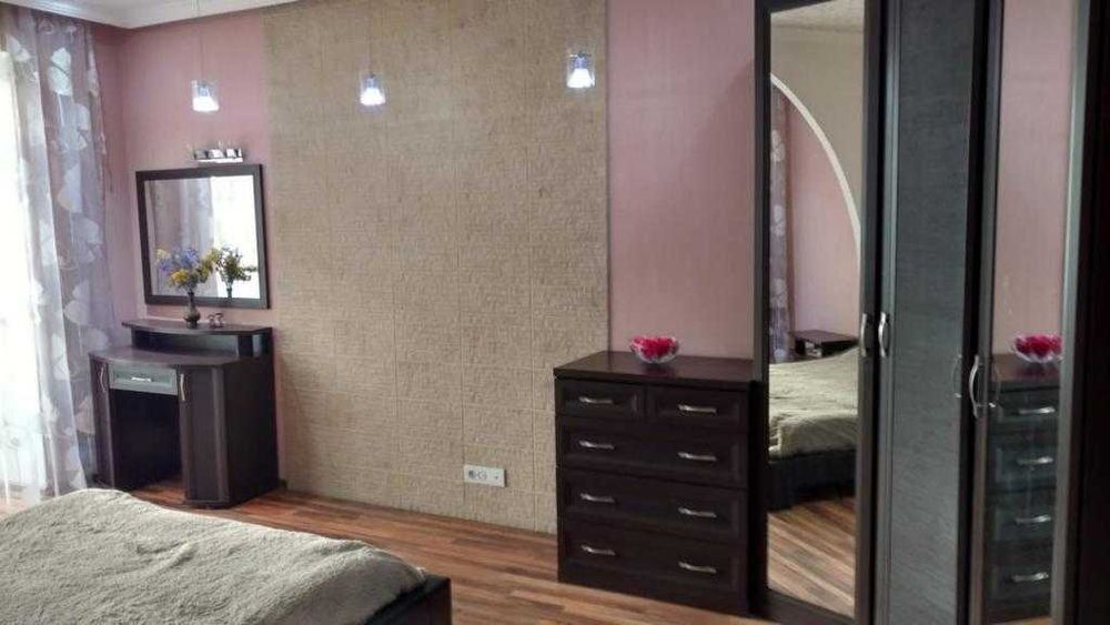 Спальний гарнитур из 4 предметов