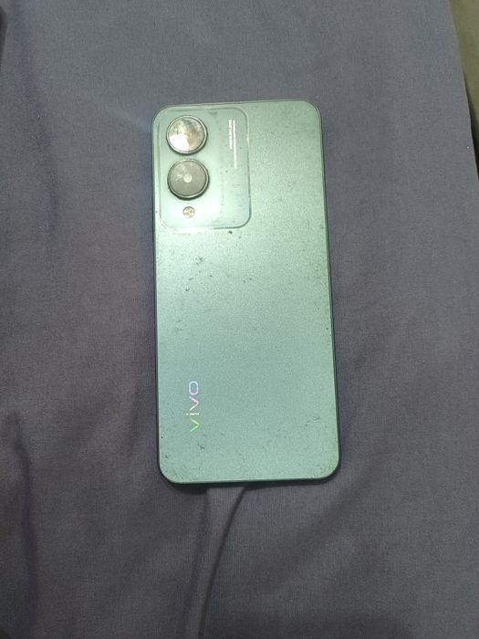Продам телефон Vivo Y 17s